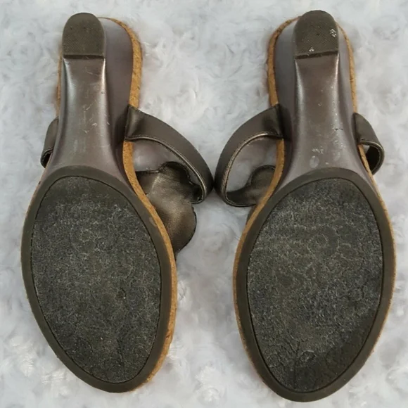 Reaction Kenneth Cole WEDGE  Sandals FLIP FLOP METALLIC Large RHINESTONE Beaded - Picture 6 of 9